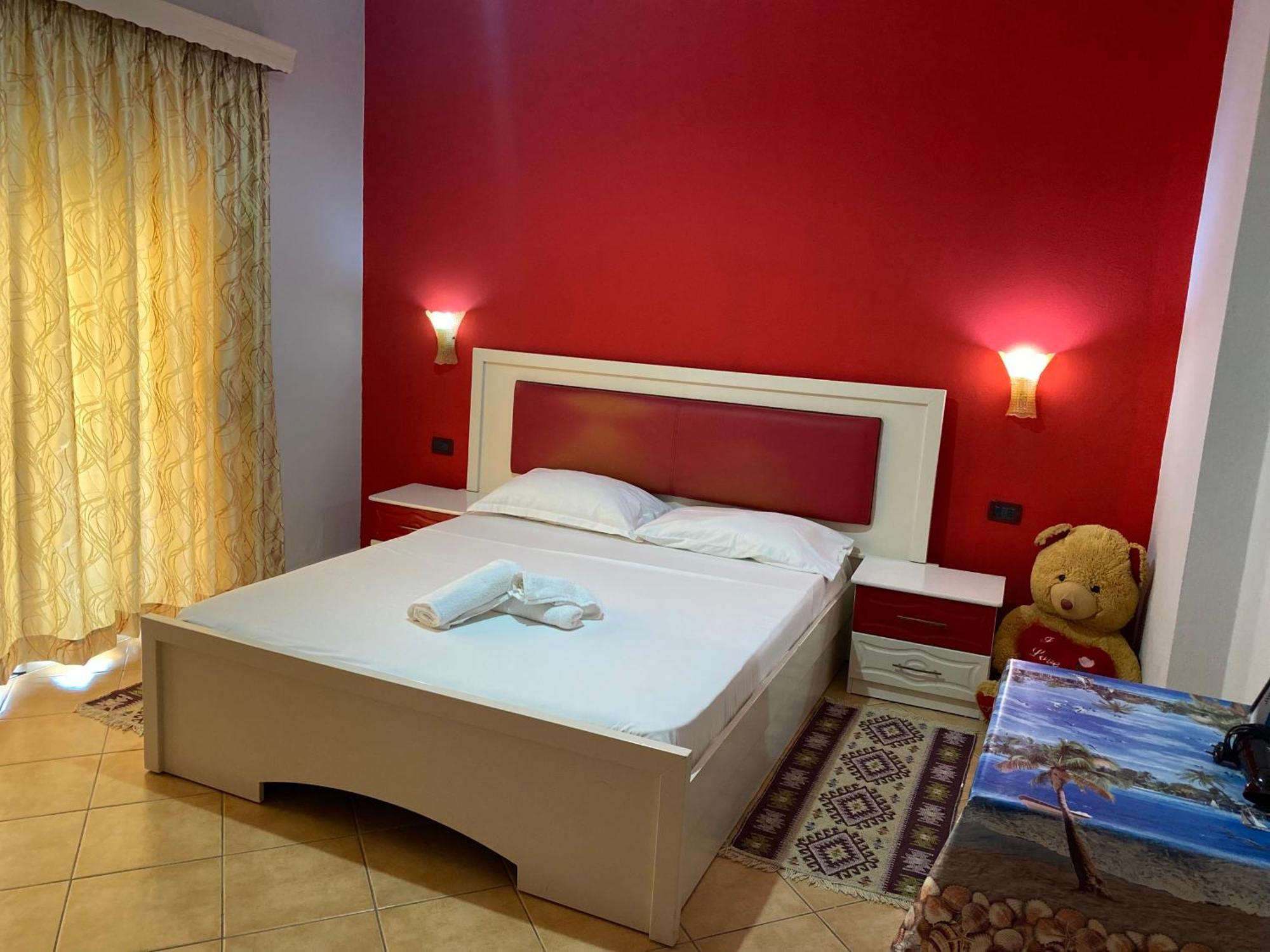 Apartament Roisin Sarandë Exteriör bild