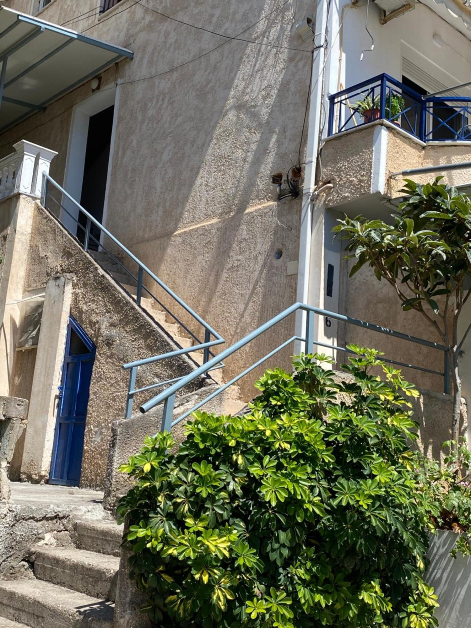 Apartament Roisin Sarandë Exteriör bild